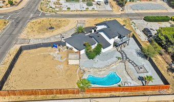 14204 Tehachapi Rd, Apple Valley, CA 92307