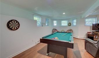 84 Bakewell Ct, Cranston, RI 02921