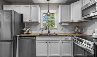 21 Sun Aire Dr, Arnold, MO 63010