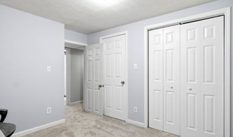 757 N Hanover St, Auburn, KS 66402