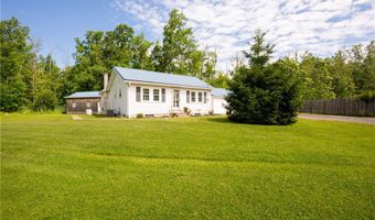 9578 Maplewood St, Angola, NY 14006