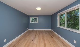 5120 Hensley Dr, Ann Arbor, MI 48103