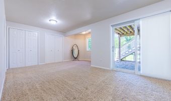 2321 Sundown Dr, Ames, IA 50014