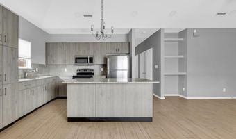 2704 E Eisenhower Ave 4, Alton, TX 78573