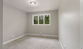 26660 W SYCAMORE Rd, Antioch, IL 60002