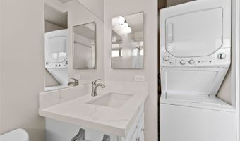 2525 Date St 1303, Honolulu, HI 96826