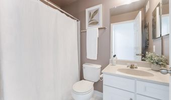 42175 CANARY GRASS Sq, Aldie, VA 20105