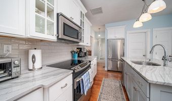 40 Vine St, East Greenwich, RI 02818