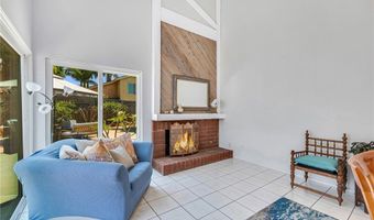 1358 Oakhurst Ct, Camarillo, CA 93010