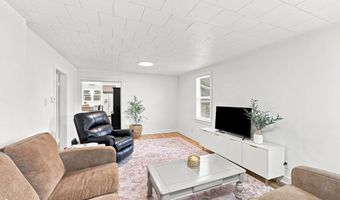 516 Lincoln St, Ainsworth, IA 52201