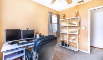 4 Nicholas St, Danbury, CT 06810