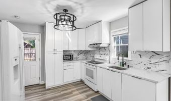 4719 25TH St N, Arlington, VA 22207