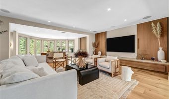 4060 Harclare Ln, Encino, CA 91436