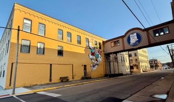 1 S Main St, Batesville, IN 47006