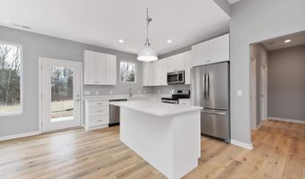 682 Fox Hill Rd, Bennington, VT 05201