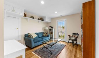 110 Commerce Rd, Barnstable, MA 02630