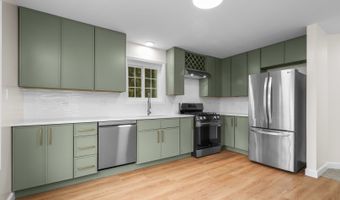 1727 W Hawkes St 8, Arlington Heights, IL 60004