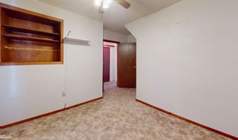 134 E Main St, Agency, IA 52530