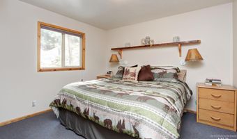 351 Estate Dr, Cascade, ID 83611