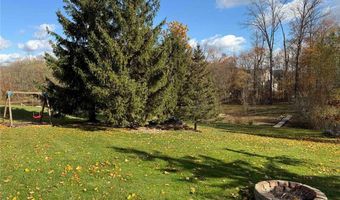 251 Kingston Dr, Aurora, OH 44202