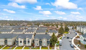 2561 NE Purcell Blvd, Bend, OR 97701