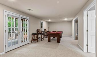 1605 Spinnaker Dr, Alpharetta, GA 30005