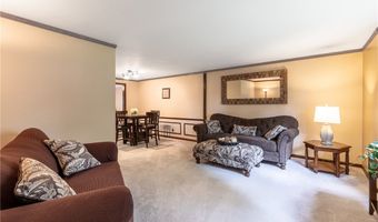 315 Randwood Dr, Amherst, NY 14221