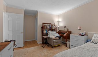 20322 BEECHWOOD Ter 202, Ashburn, VA 20147
