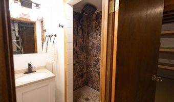 2101 Kenneth Dr, Albert Lea, MN 56007