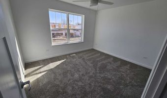 334 N Masters Dr, Addison, IL 60101