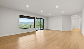 985 SE RIMROCK Ln, Milwaukie, OR 97267