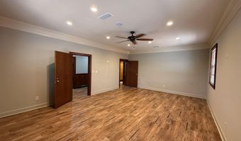 330 E College, Batesville, AR 72501
