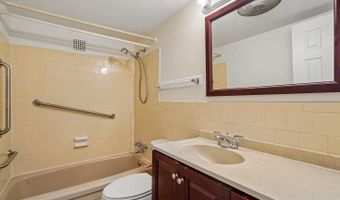 4345 IVYMOUNT Ct 22, Annandale, VA 22003