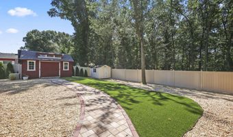 47 Overlea Ln, Aberdeen, NJ 07747