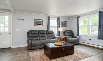 14 2nd St, Rochester, NH 03867