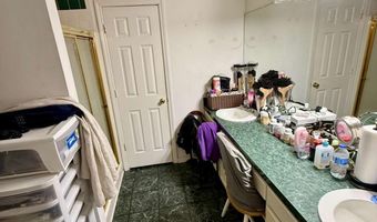 916 Randall Whiddon Dr, Ashburn, GA 31714