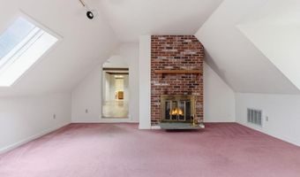 95 Hitching Post Ln, Bedford, NH 03110