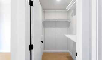 733 8TH St SE 202, Washington, DC 20003