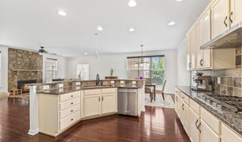 43245 BARNSTEAD Dr, Ashburn, VA 20148