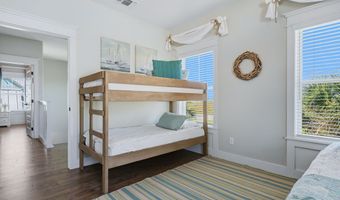 1009 Fiji Dr, Rockport, TX 78382