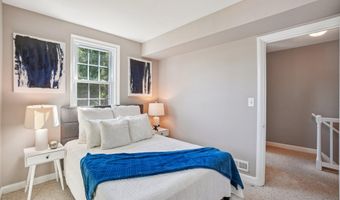 4819 28TH St S B, Arlington, VA 22206