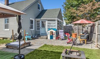 553 Mermaid Ave, Beachwood, NJ 08722