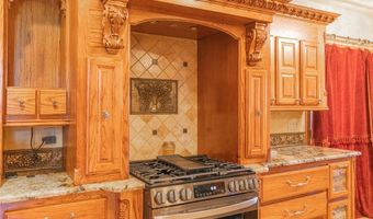 701 S 6th St, Chickasha, OK 73018