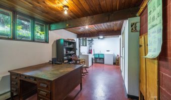 15 Angela St, Athens, OH 45701