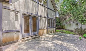372 Woodhaven Dr, Athens, GA 30606