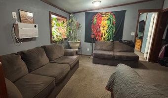 941 S Main St, Cascade, ID 83611