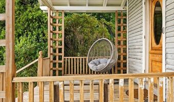 544 Main St, Acushnet, MA 02743