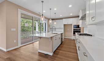 12135 SW SILVERTIP St, Beaverton, OR 97007
