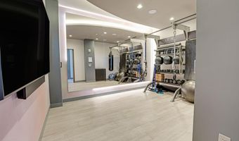 1201 N ROYAL St 214, Alexandria, VA 22314