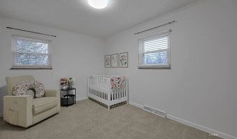 5 Lamar Dr, Athens, OH 45701